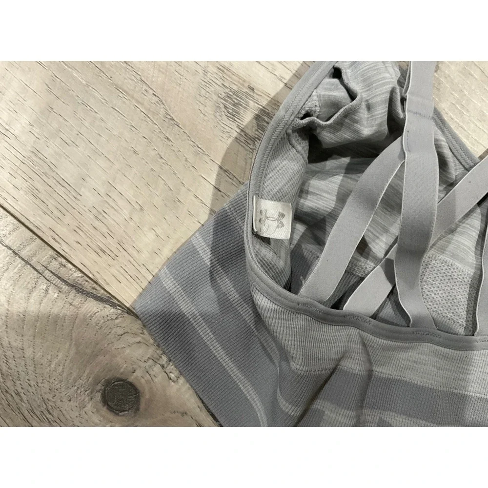 Under Armour Seamless V-Neck Sports Bra Gray Strappy Back Small SM/P/CH